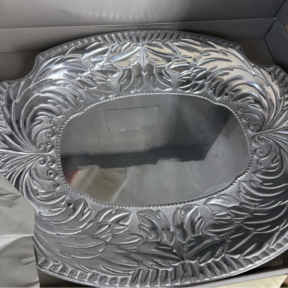 Wilton Armetale Silver-Tone Ornate Platter